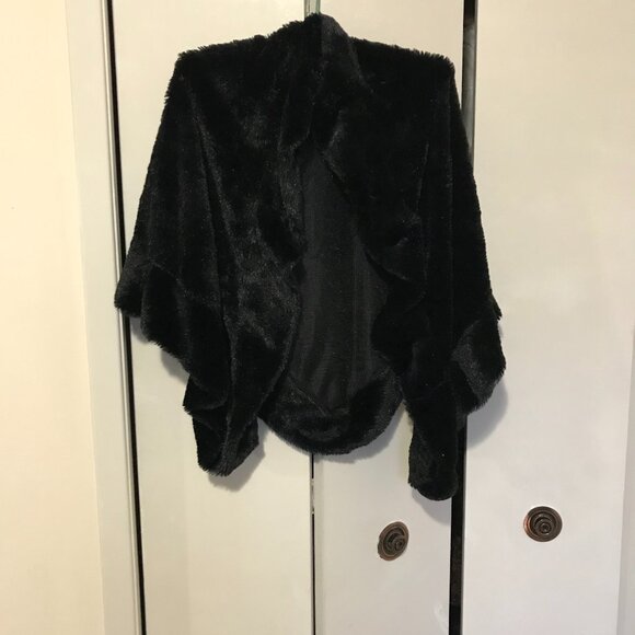Ladies Faux Fur Shawl One Size - Picture 1 of 2